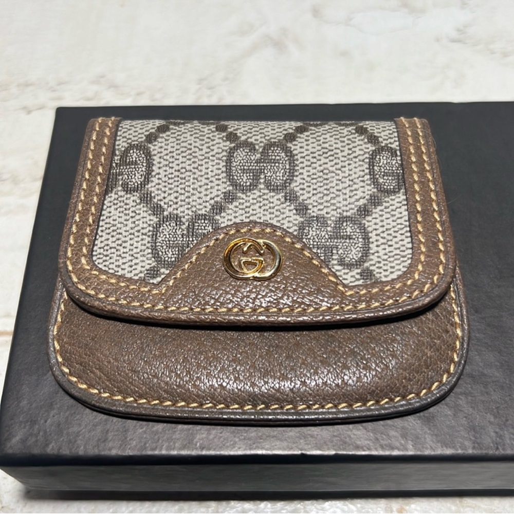 Gucci Tan and Cream Monogram Coin Holder